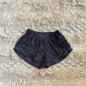 Lululemon Hotty Hotty Short